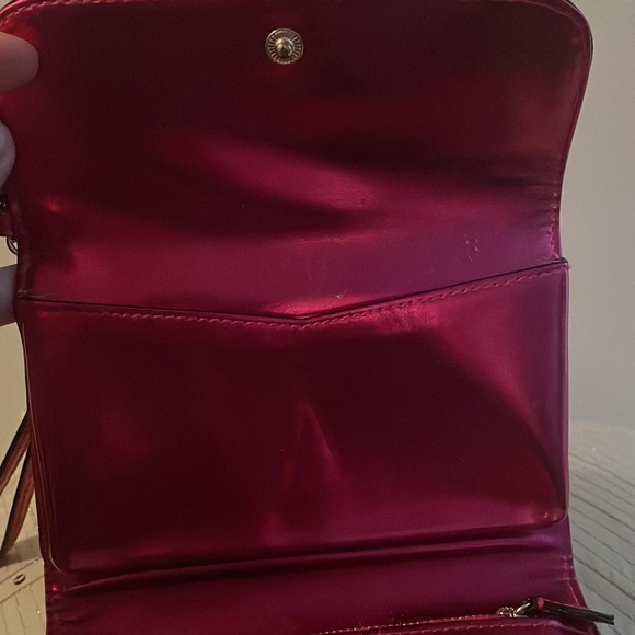 Victoria’s Secret’s Fuchsia Metallic Snakeskin Metallic Wristlet/Wallet💕.NWT - Picture 6 of 11